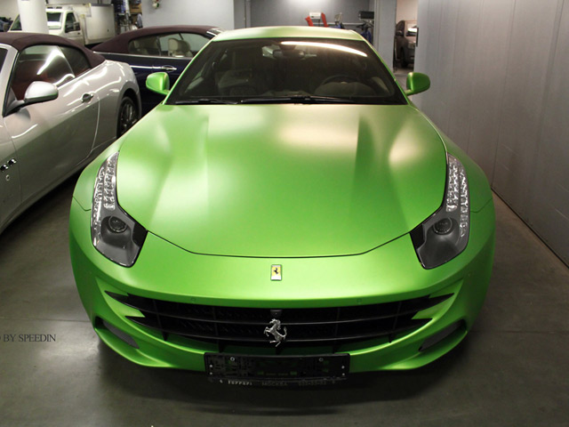 green ferrari ff.jpg