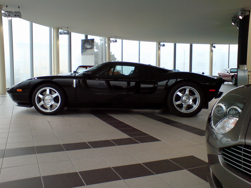 Ford GT.jpg
