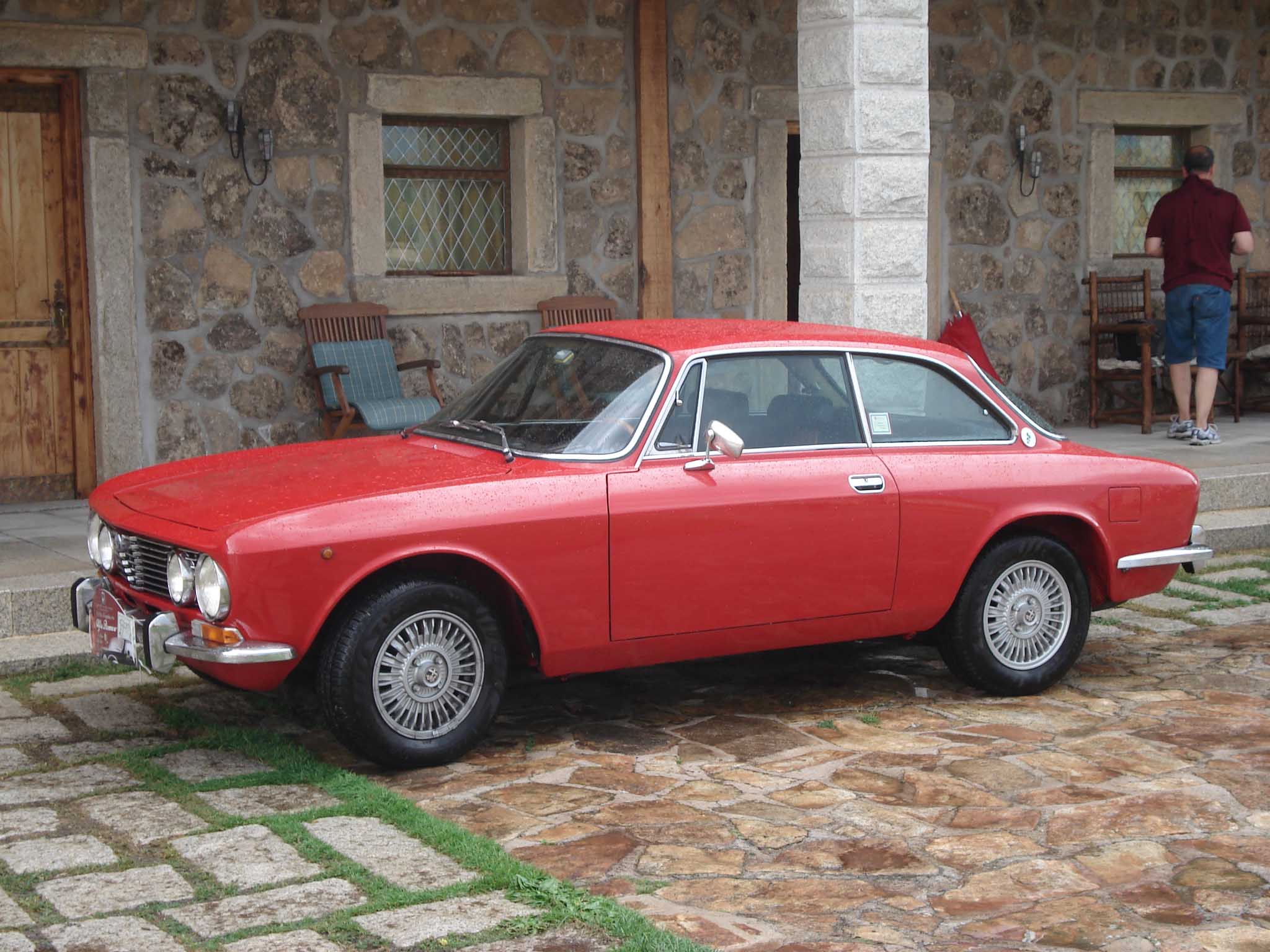 Alfa 2000 GTV 1.jpg